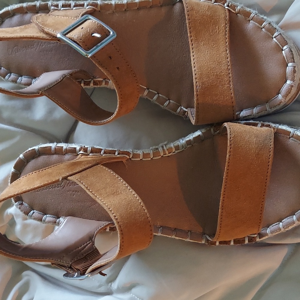 Platform sandals